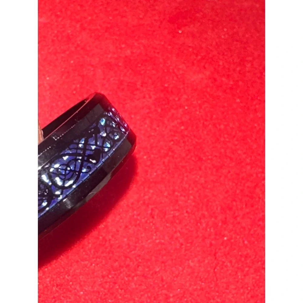 Mens Black Celtic Dragon Ring Blue Carbon Fiber Inlay Beveled Edge Band Size 9